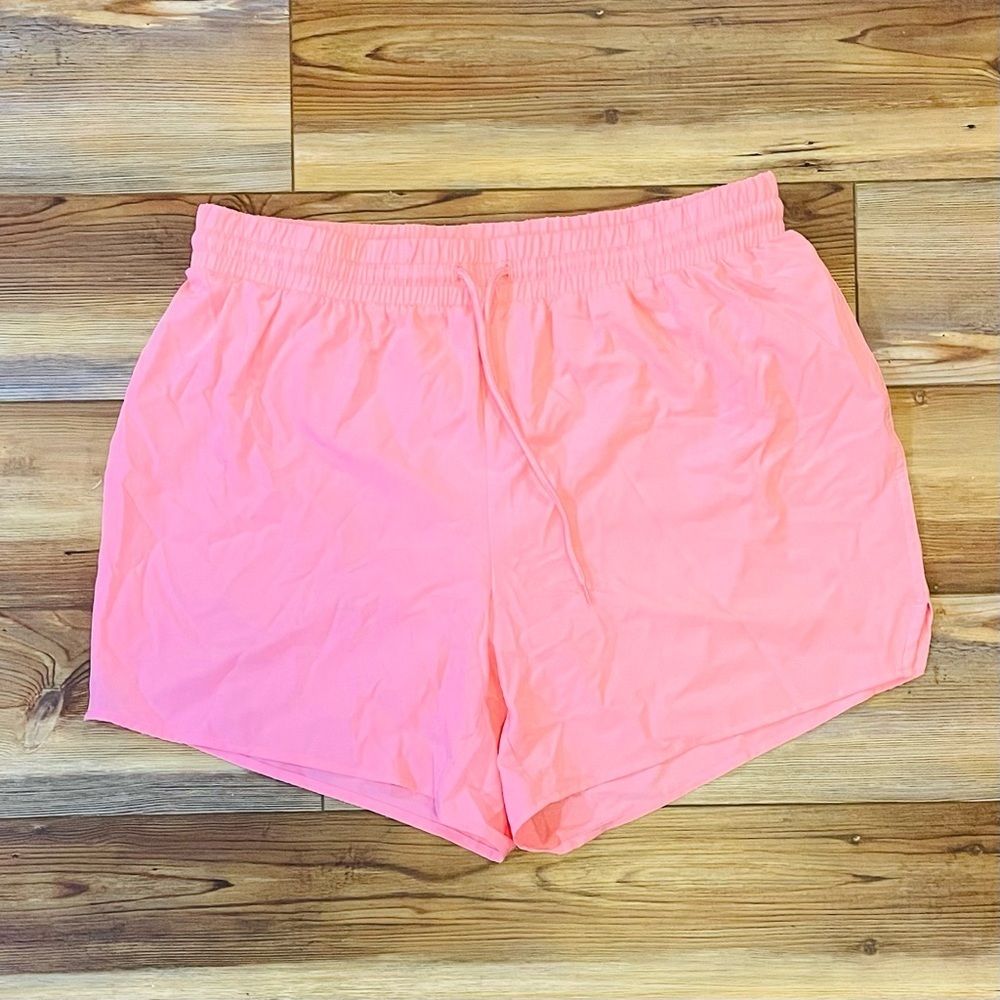 Women’s crown & ivy Running Shorts with Liner and Inside Pocket Size 1X